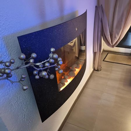 フュリアニPetit Duplex Atypiqueアパートメント エクステリア 写真